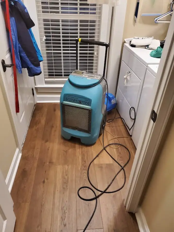 Commercial dehumidifier deployed for Crawl Space Restoration in Shasta Lake